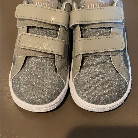 Puma Tennis Shoes - Picture 2 of 4